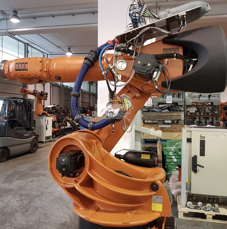 Kuka Kr 500 6 Axis Robot Arm For Manufacturing Handle 500kg Large Heavy Components