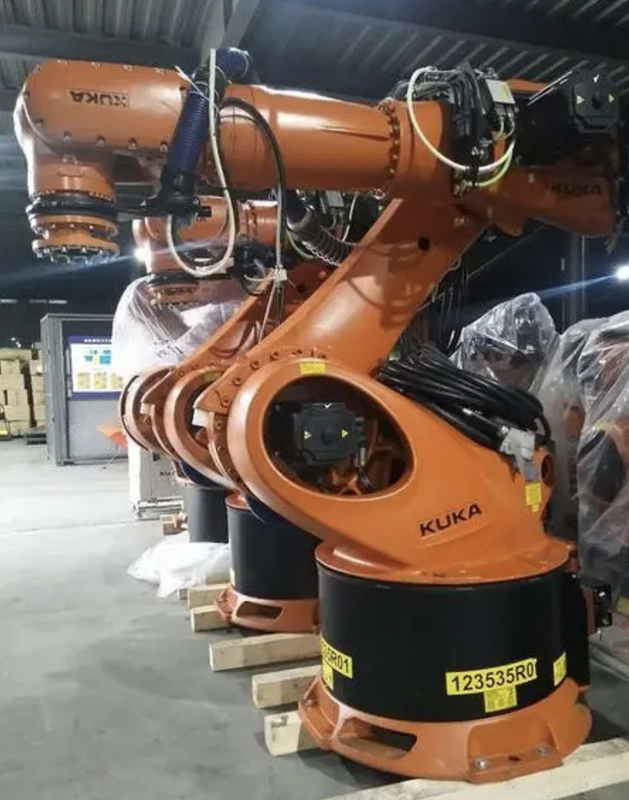 Kuka Kr 500 6 Axis Robot Arm For Manufacturing Handle 500kg Large Heavy Components