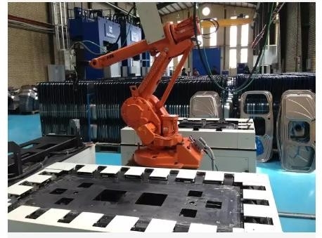 سیستم ربات جوشکاری لیزر فیبر ABB Kuka Fanuc 6 Axis Robot Depth 0.04-6mm