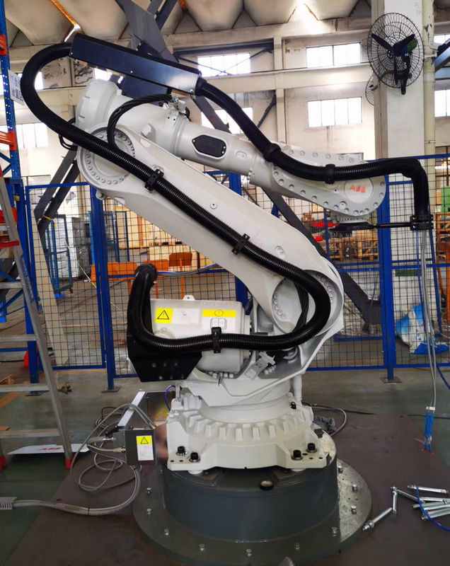 بسته لباس ربات قابل استفاده برای KUKA/YASKAWA در لوازم آرایشی و کارگاه جوش نقطه